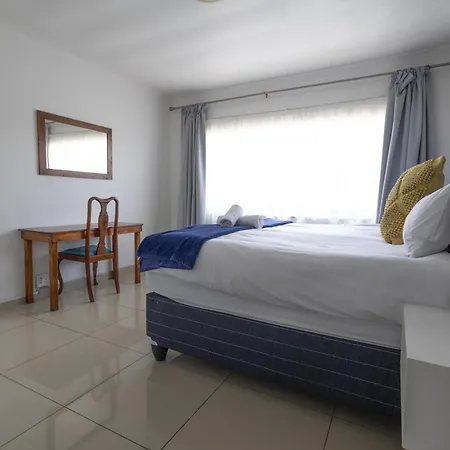 Safi Elegant Self-Catering Suite 5 East London Exterior photo