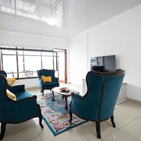 Safi Elegant Self-Catering Suite 5 East London Exterior photo