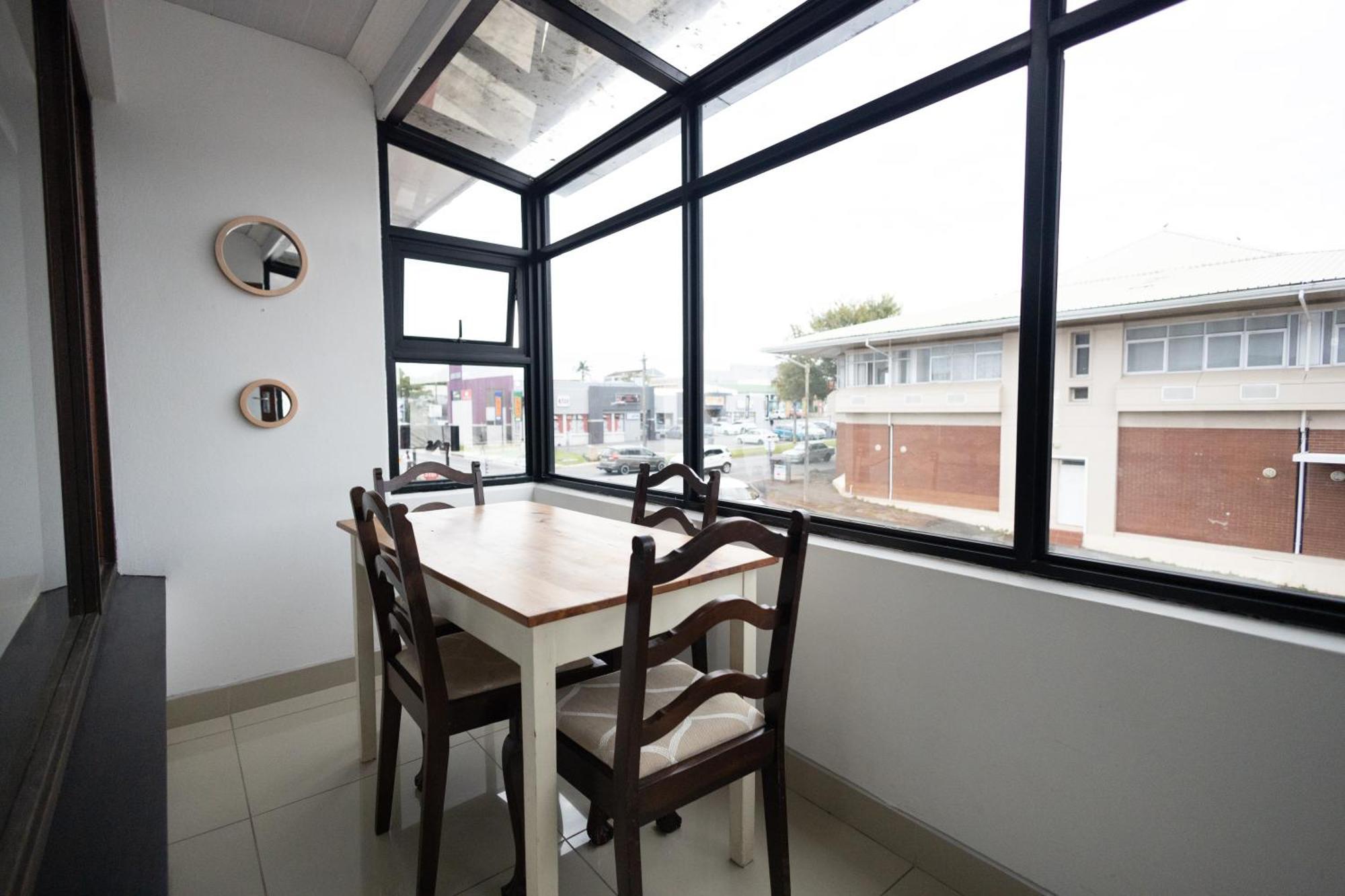 Apartment Safi Elegant Self-catering 5 East London